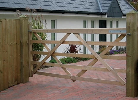 Ruby UK Planed 5 Bar Field Or Entrance Gate Softwood 5 Ruby UK Planed 5 Bar Field Or Entrance Gate Softwood