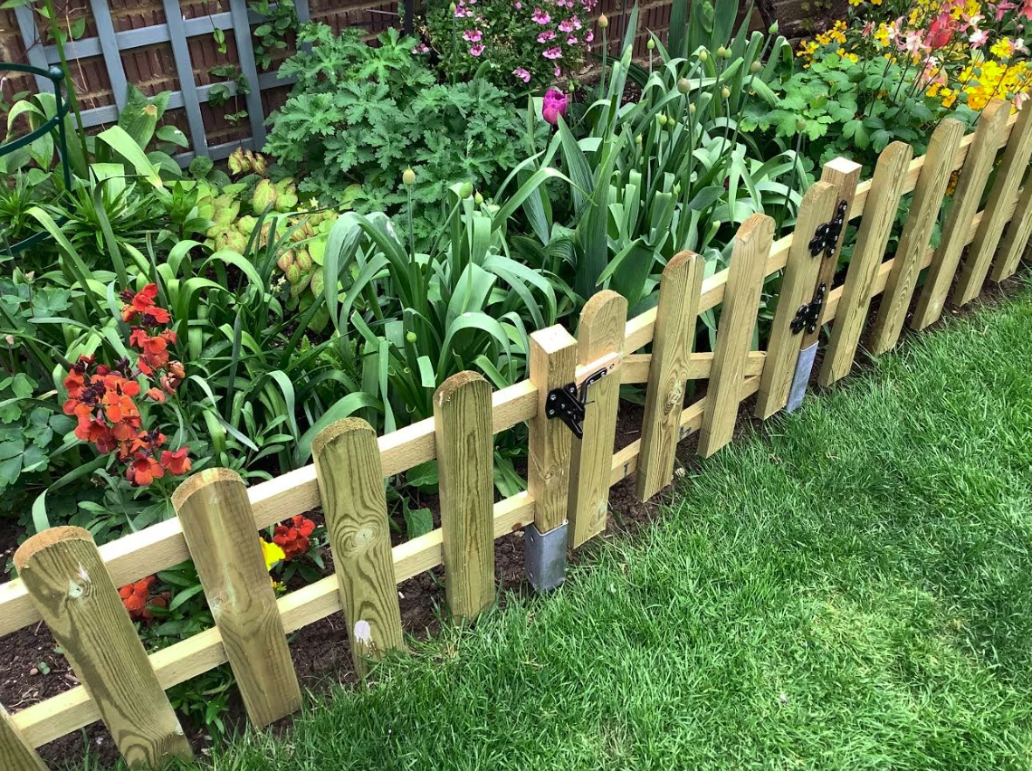 Ruby UK Redwood Round Top Picket Pales 6 Ruby UK Redwood Round Top Picket Pales